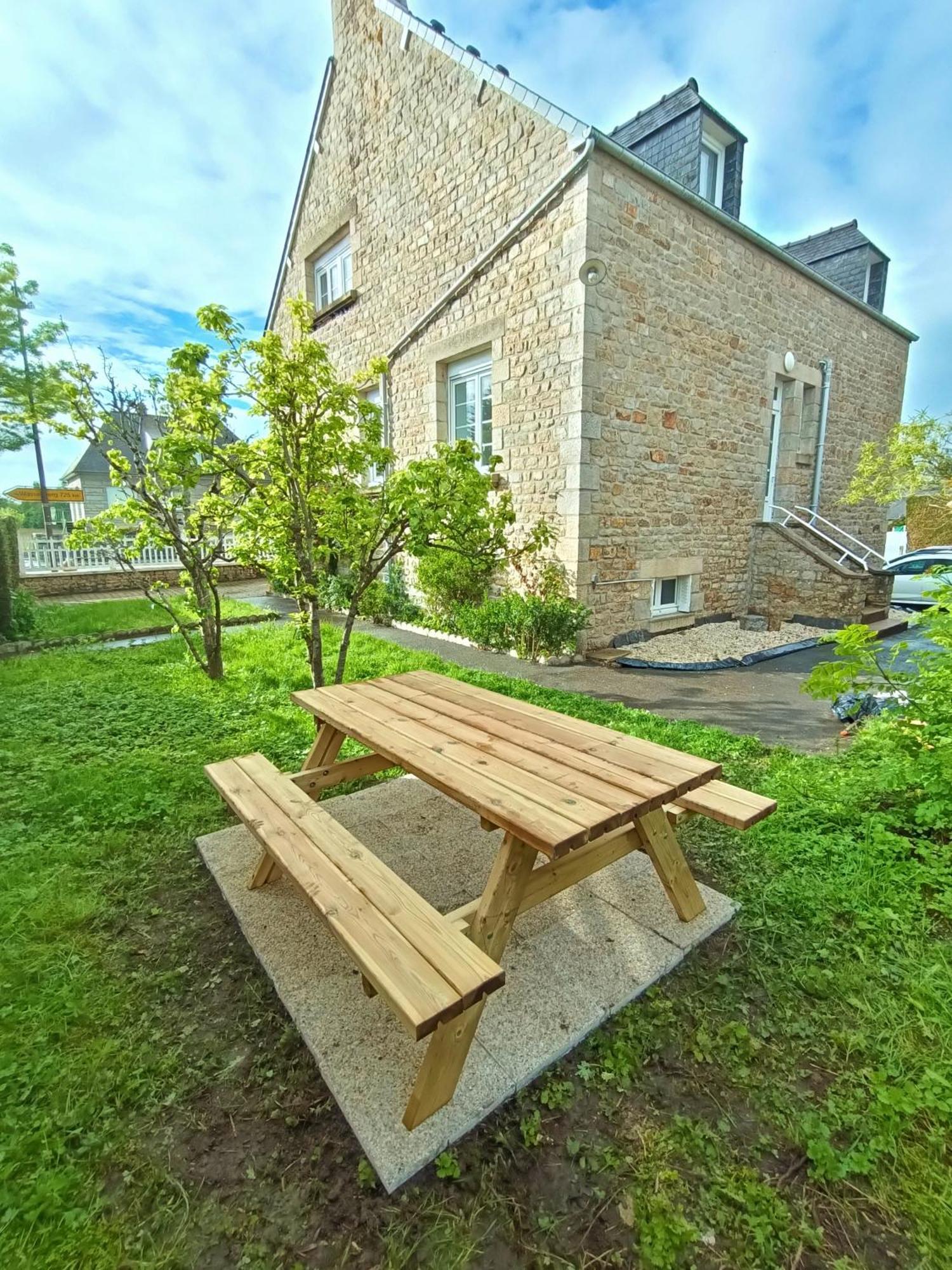 L'Escale De La Baie ! Apartment Pontorson Exterior photo